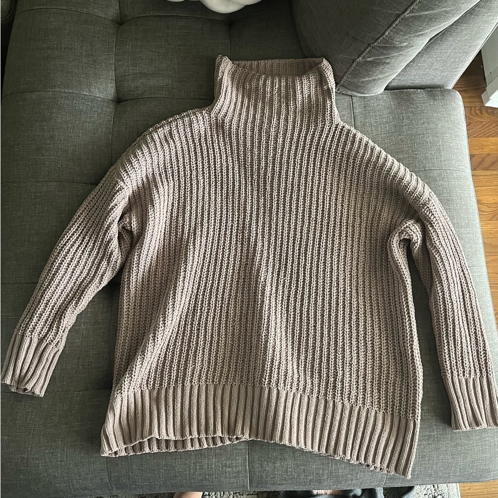 Aerie sweater